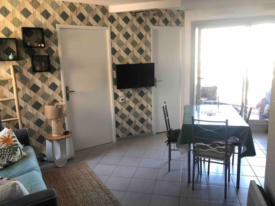 Appartement Face A La Mer Canet En Roussillon Esterno foto
